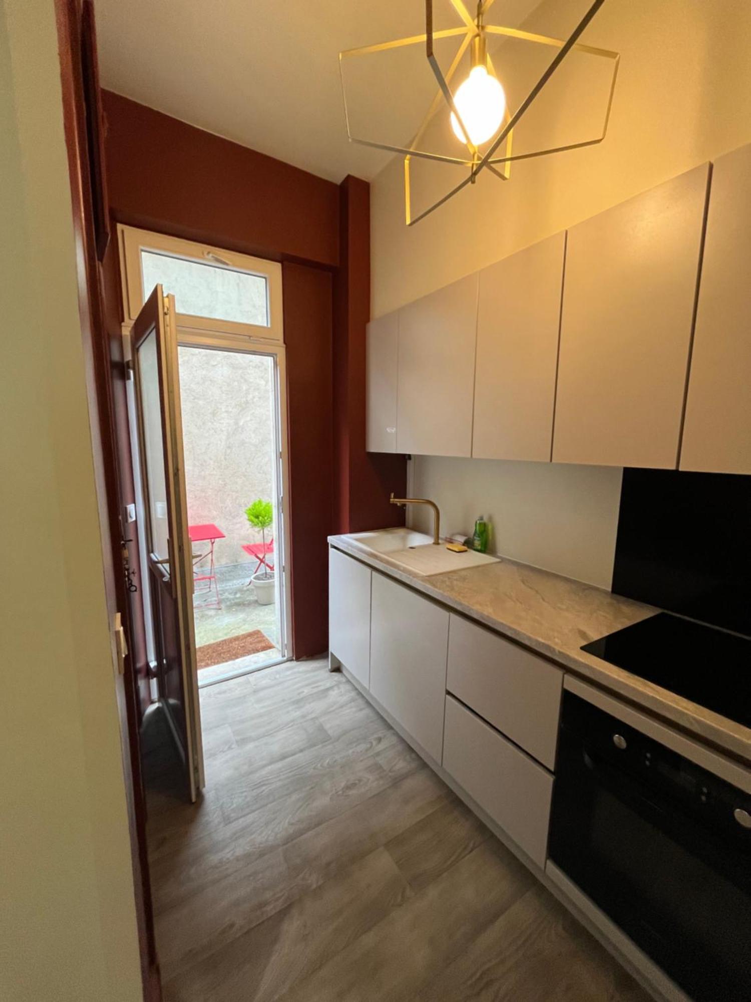 Ca Se Passe Ici Apartment Dijon Exterior photo